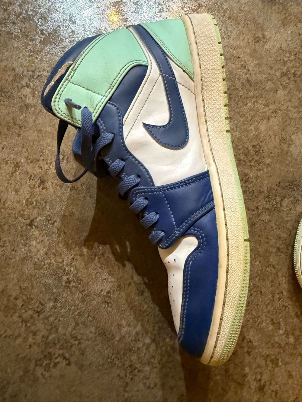 Nike Air Jordan 1 Mid Blue White Mint Green - Picture 8 of 12